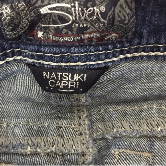 Silver Jeans Natsuki Capri Darker Wash Size 28 - Picture 5 of 8